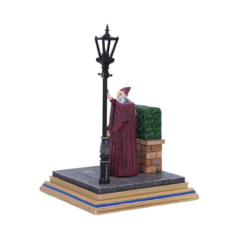 Privet Drive Light Up Figurine
